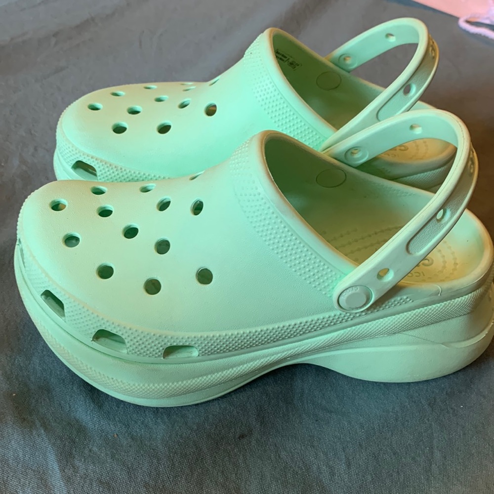 Crocs classic platform Bae clog